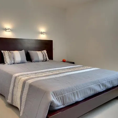 Casa Dos Amigos *